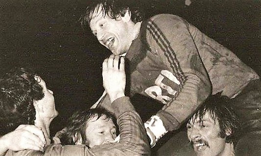 Alain Douville : 300 matchs en rouge et bleu