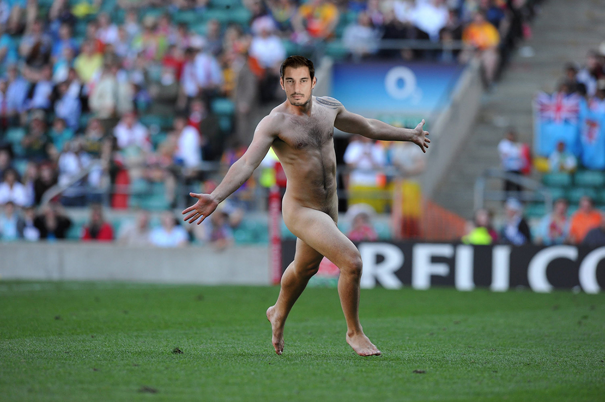 Un Ce Héros vous manque et tout est dépeuplé